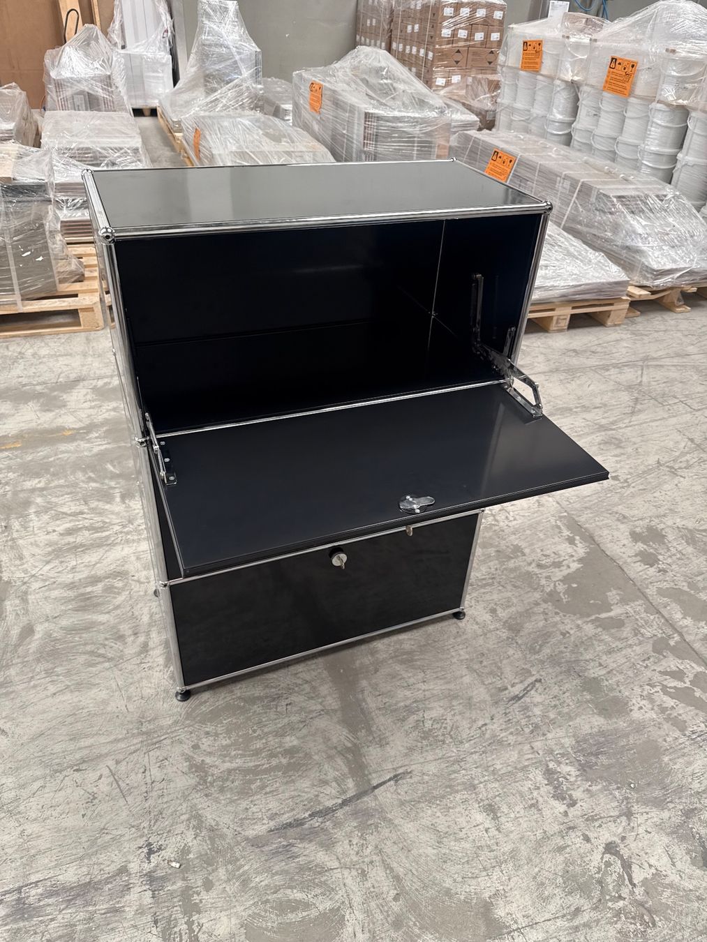 USM Scaffali: USM Haller Sideboard 1x3 Graphitschwarz 1x3 Q2 – Usato da Balsthal venduto da Designhaus.Schmitt 6