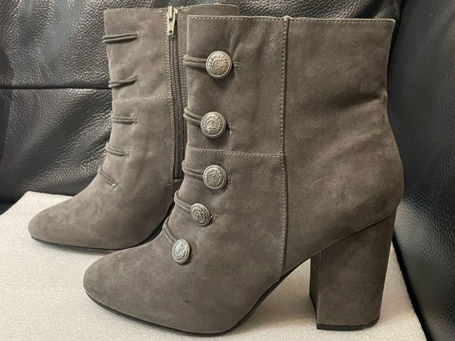 Scarpe da donna: Bottines La Strada grises à talons hauts, pointure 41, Neuve – Nuovo e nell'imballaggio originale da Carouge GE venduto da ynj_8ndx 1