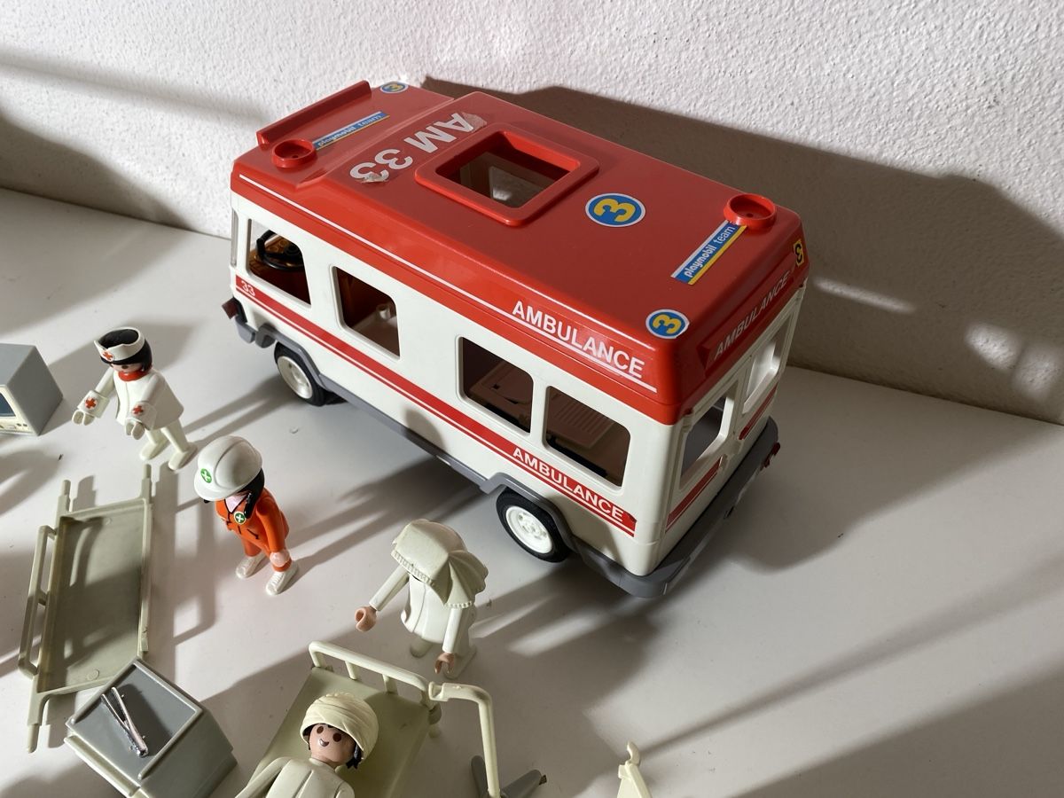 Playmobil Giocattoli: Playmobil Helikopter& Krankenwagen – Usato da Winterthur venduto da ben_9vxx 6
