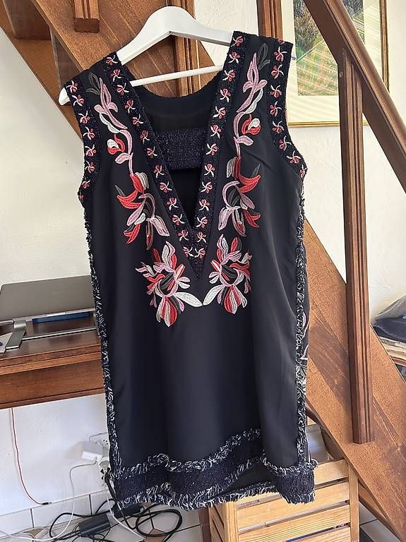 Vestiti: Robe élègante taille S – Usato da Plan-les-Ouates venduto da Kiss-bodolay 1