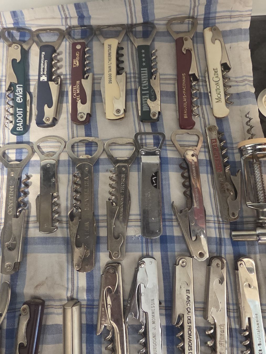 Flaschenöffner & -verschlüsse: Grosse Sammlung Kellnermesser diverse Marken gebraucht – Gebraucht aus Kriens von Clevero 3