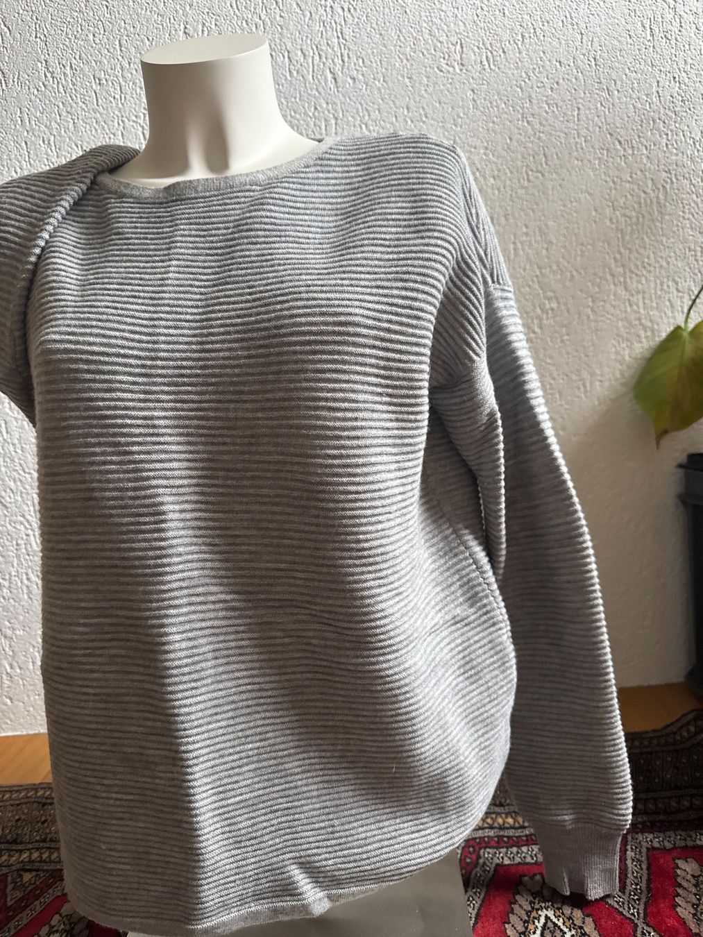 Pulls & Sweat-shirts: Grauer Pullover, KITCHENER! Super Qualität – D'occasion à Belp par naqua5 3