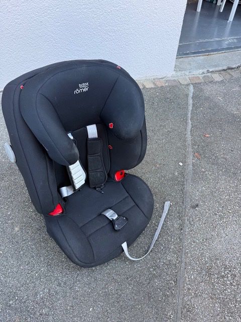 Britax Römer Auto-Kindersitze: Britax Romer Kindersitz – Gebraucht aus Bäch SZ von wcl_6hsv
