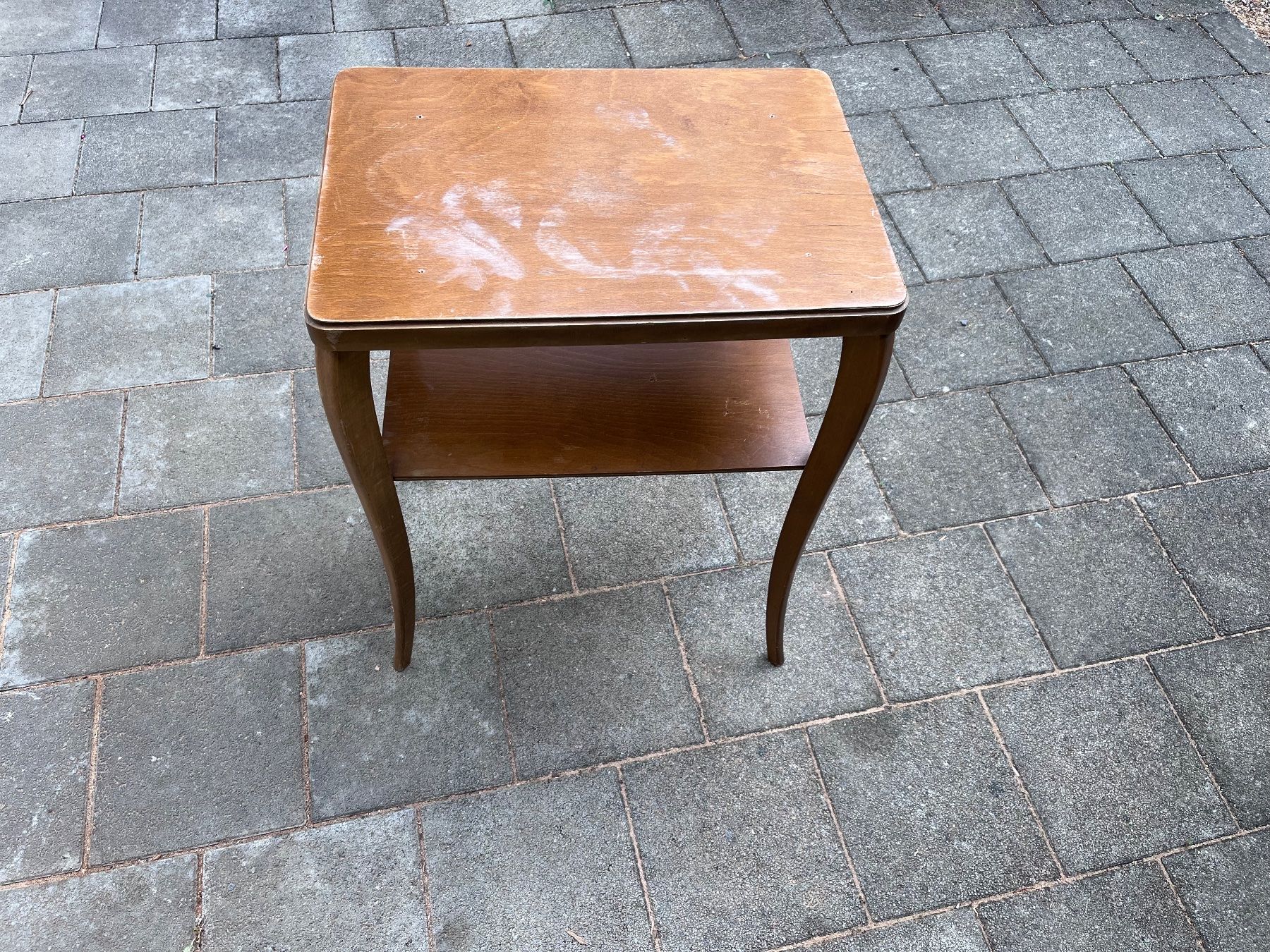 Tables: Holztischli alt – D'occasion à Kreuzlingen par Olame