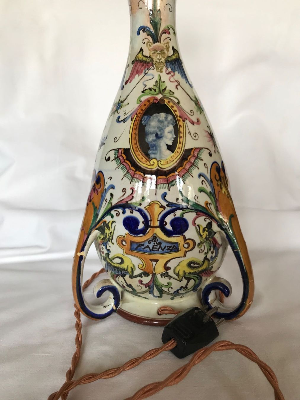 Lampade: Faience Pied de lampe/ Lampenfuss/ Base lampada – Usato da Fribourg venduto da SD1910