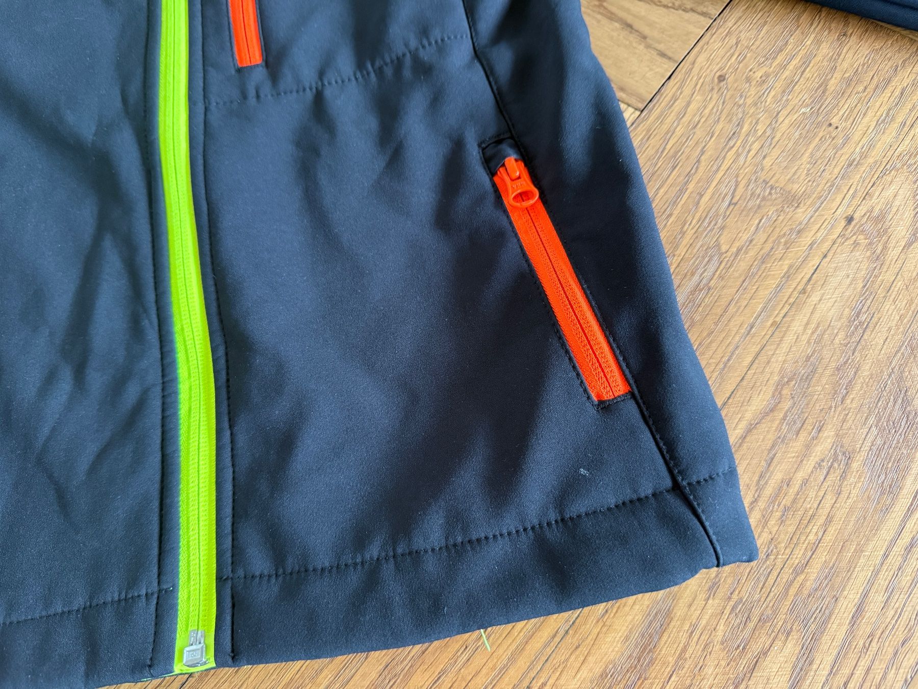 Engelbert Strauss Jacken & Mäntel: Engelbert Strauss, Softshell Jacke 122 128 Kinder Soft Shell – Gebraucht aus Ennetbaden von mapa05 2