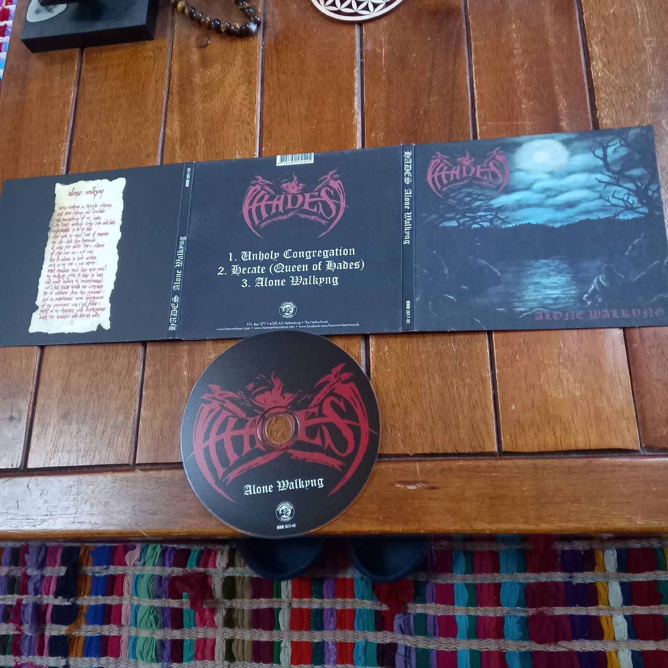 CD: hades - alone...(digi) – Usato da St-Cergue venduto da VeganWarrior
