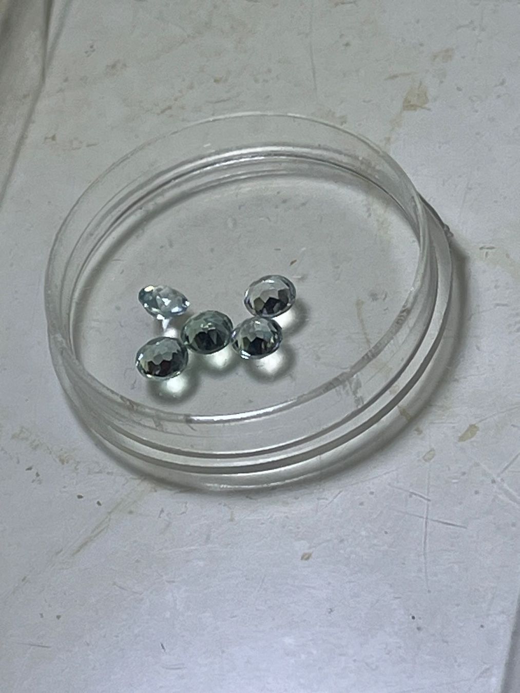 Pietre preziose: 5 Aquamarine hellblau oval, klar Blau – Usato da Bremgarten b. Bern venduto da barny2 3