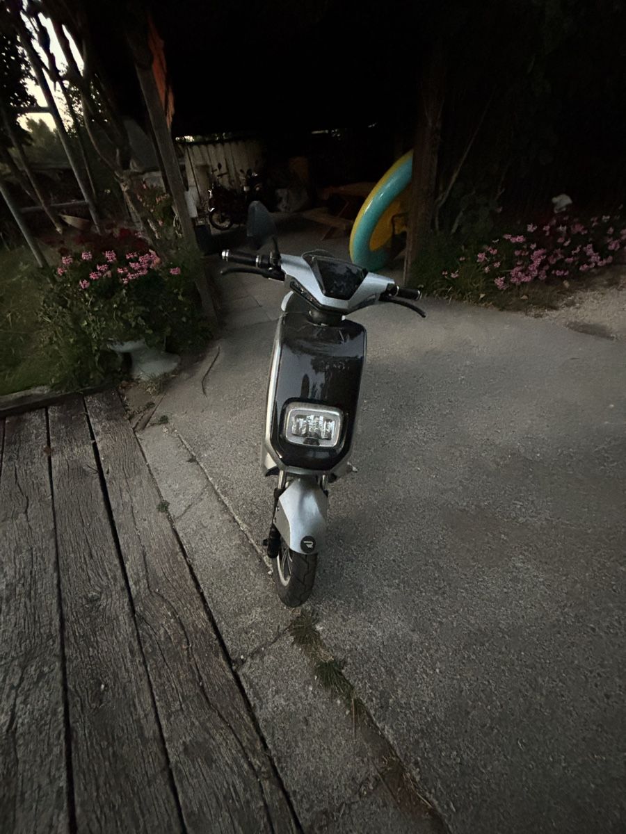 Voiturettes électriques: E Roller Nx1 – Défectueux à Dällikon par Global_Antik 1