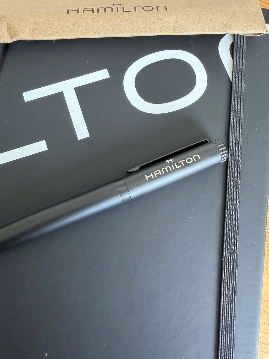 Hamilton Montres: Carnet + stylo Hamilton – Neuf avec emballage d'origine à La Chaux-de-Fonds par mih_t8qk 1