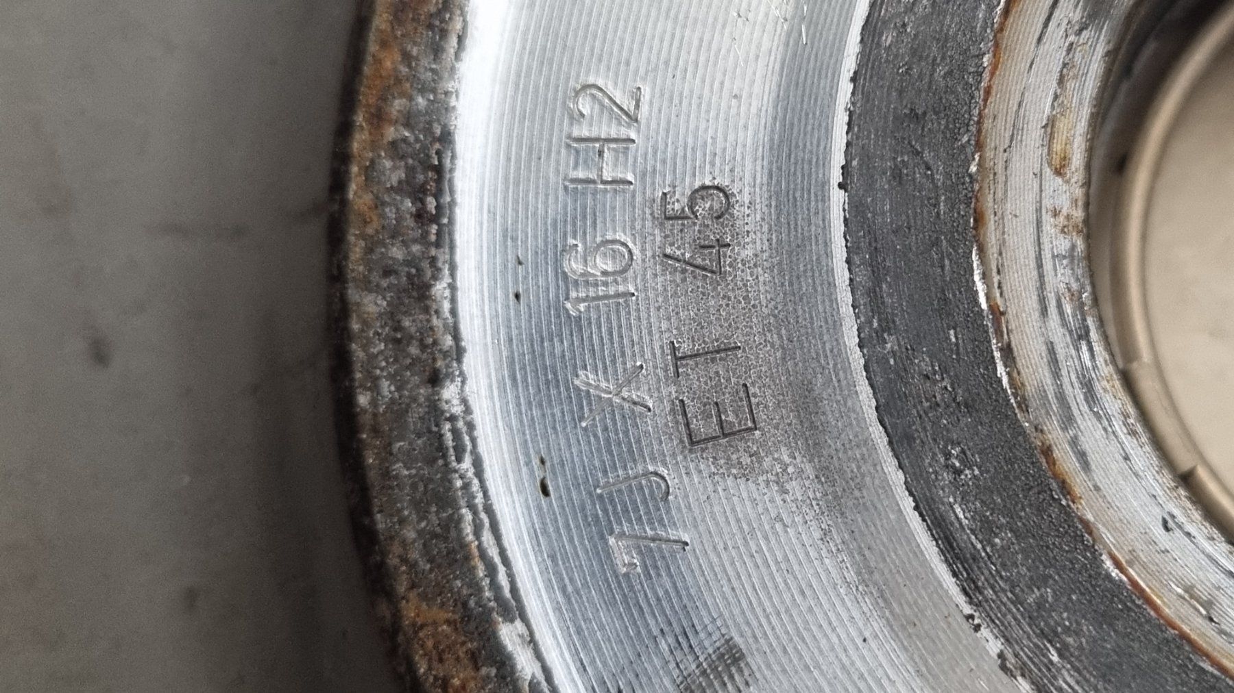 Audi Cerchioni: Audi A3 Alufelgen – Usato da Fürigen venduto da Bucheli59 6