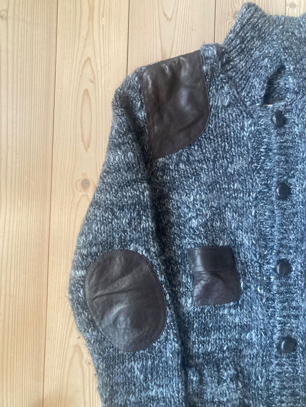 Diesel Giacche: Cardigan von Diesel – Usato da Sursee venduto da Auktion29 1