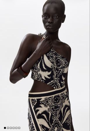 Robe longue hm noire coupe asymétrique neuve