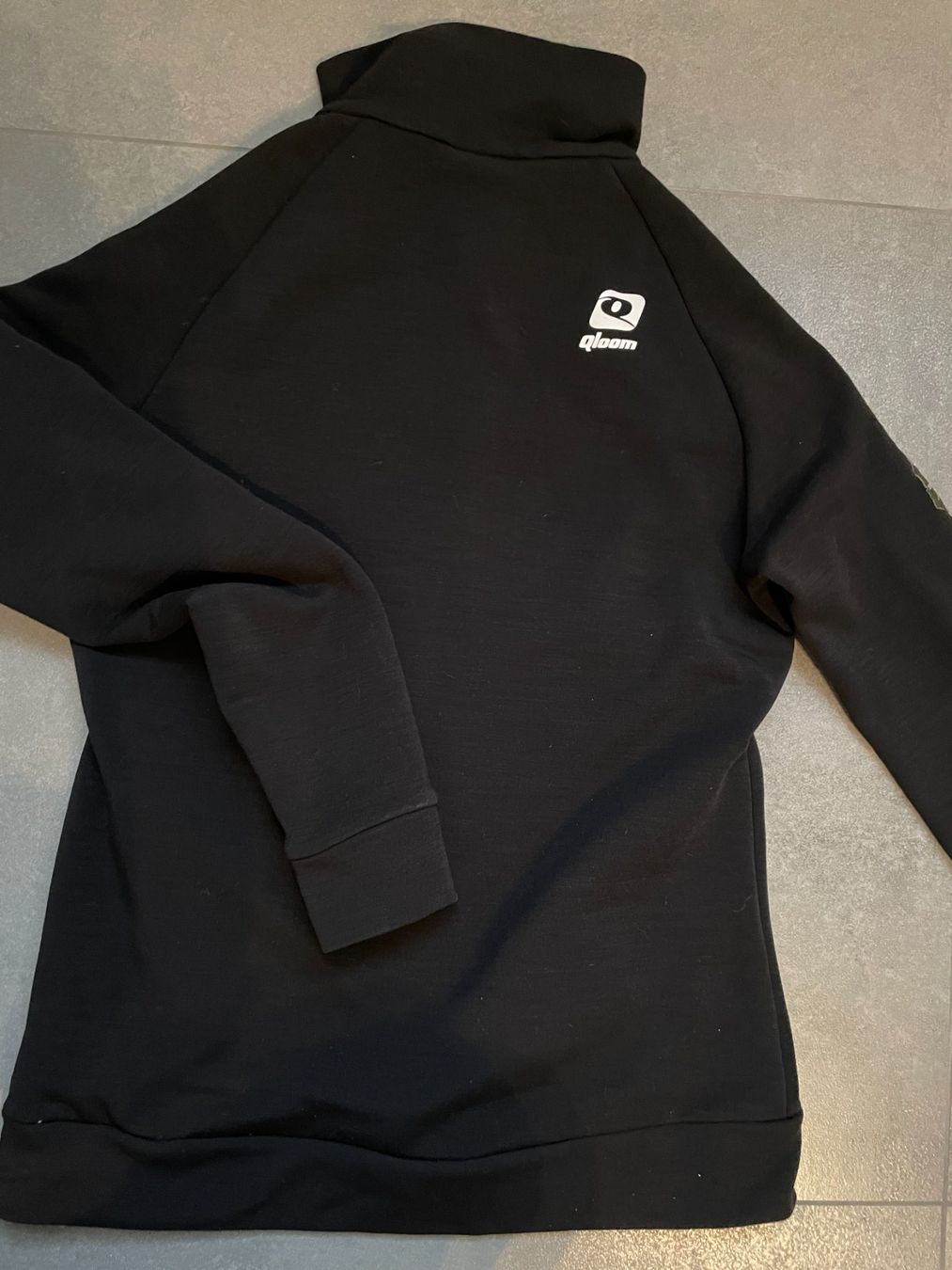 Qloom Vestes: Softshelljacke von Qloom, schwarz, Grösse S – Neuf (Voir description) à Neftenbach par RIB123456 1