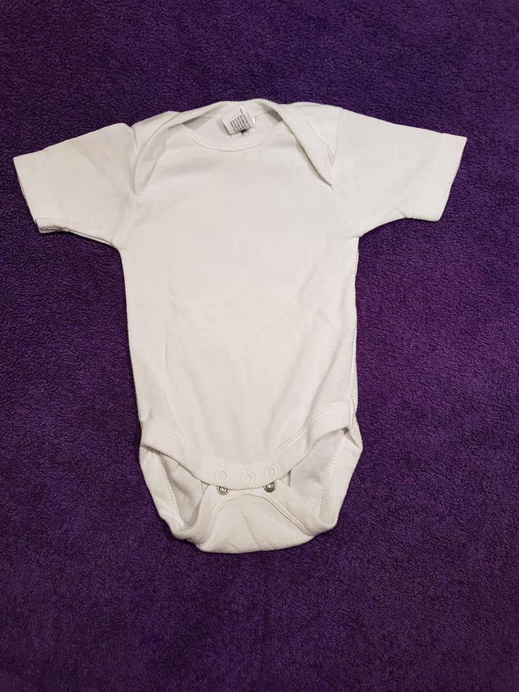 Lotti & Set di vestiti: Kurzarm Bodys Gr. 56 – Usato da Zollikofen venduto da samantha308 3