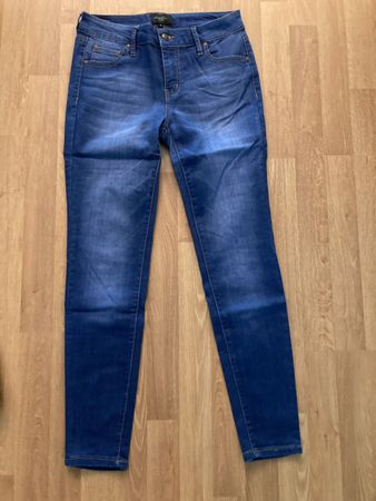Damen Jeanshose Gr. 7/28S , 36/38