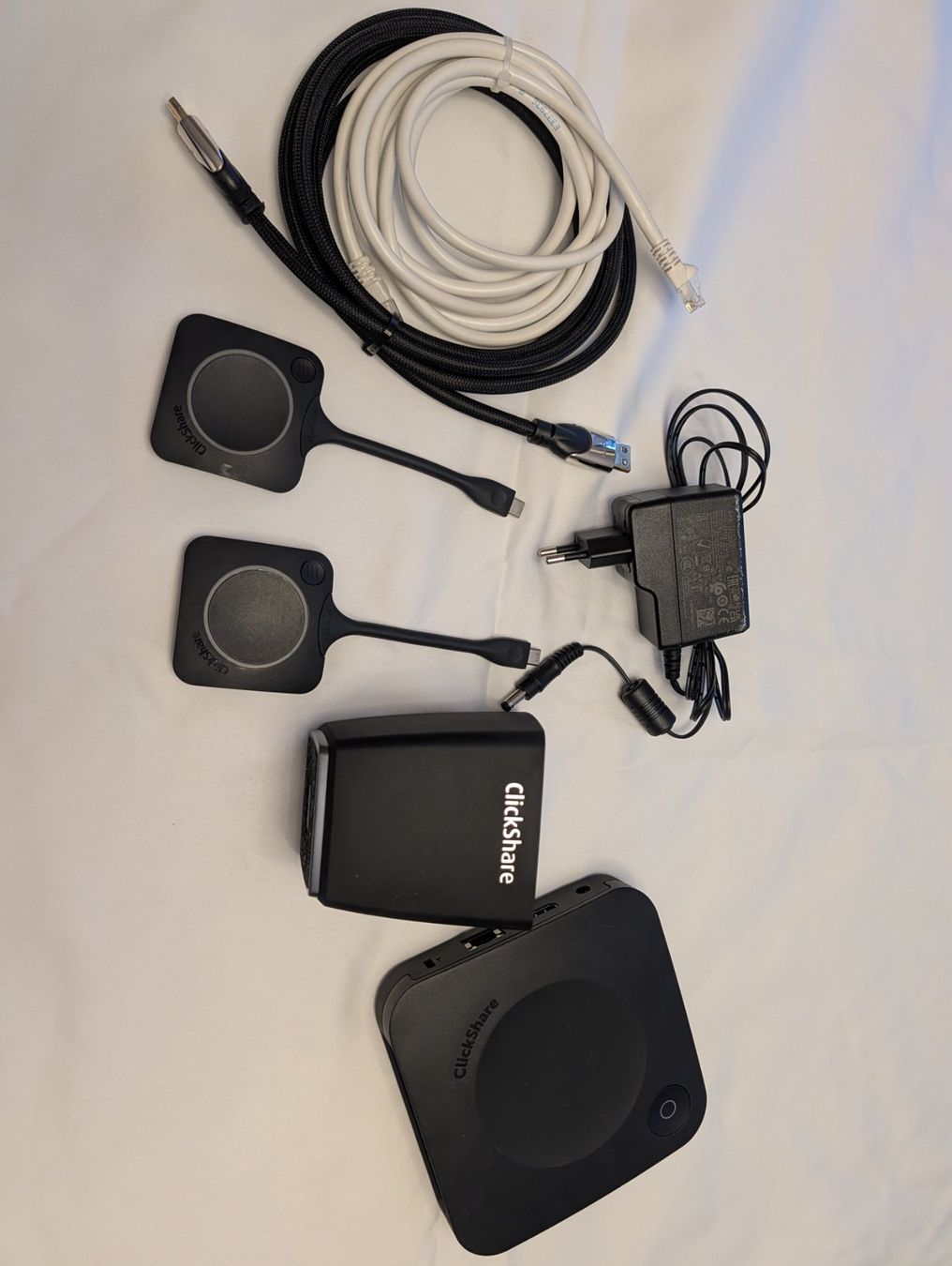 Systèmes audio & multimédias: Barco ClickShare C-10  USB C – D'occasion à Zürich par Pastuszkana 1