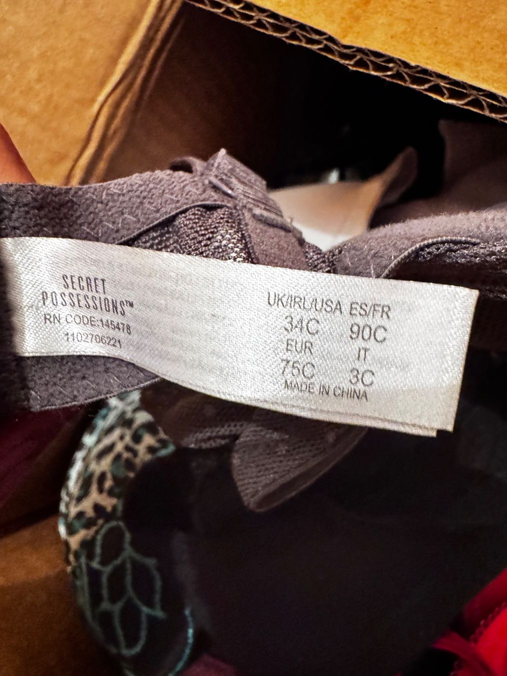 Autres dessous: Soutien-gorge gris – D'occasion à Montreux par Izapechee 2
