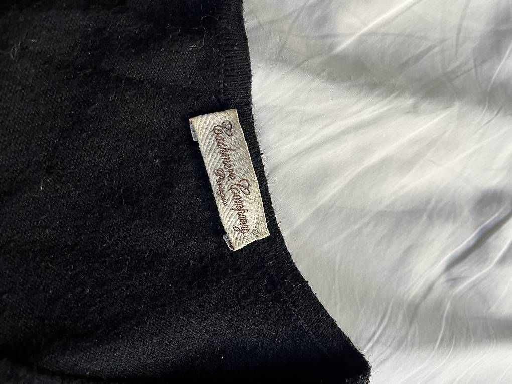 Maglioni & Felpe: Schwarzer Kaschmirpullover Größe S/M – Usato da Zürich venduto da ali_v7f7 3