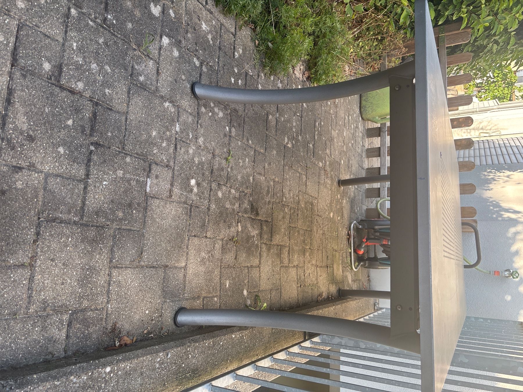 Tavoli: Gartentisch metall – Usato da Sursee venduto da Luzifer7 2