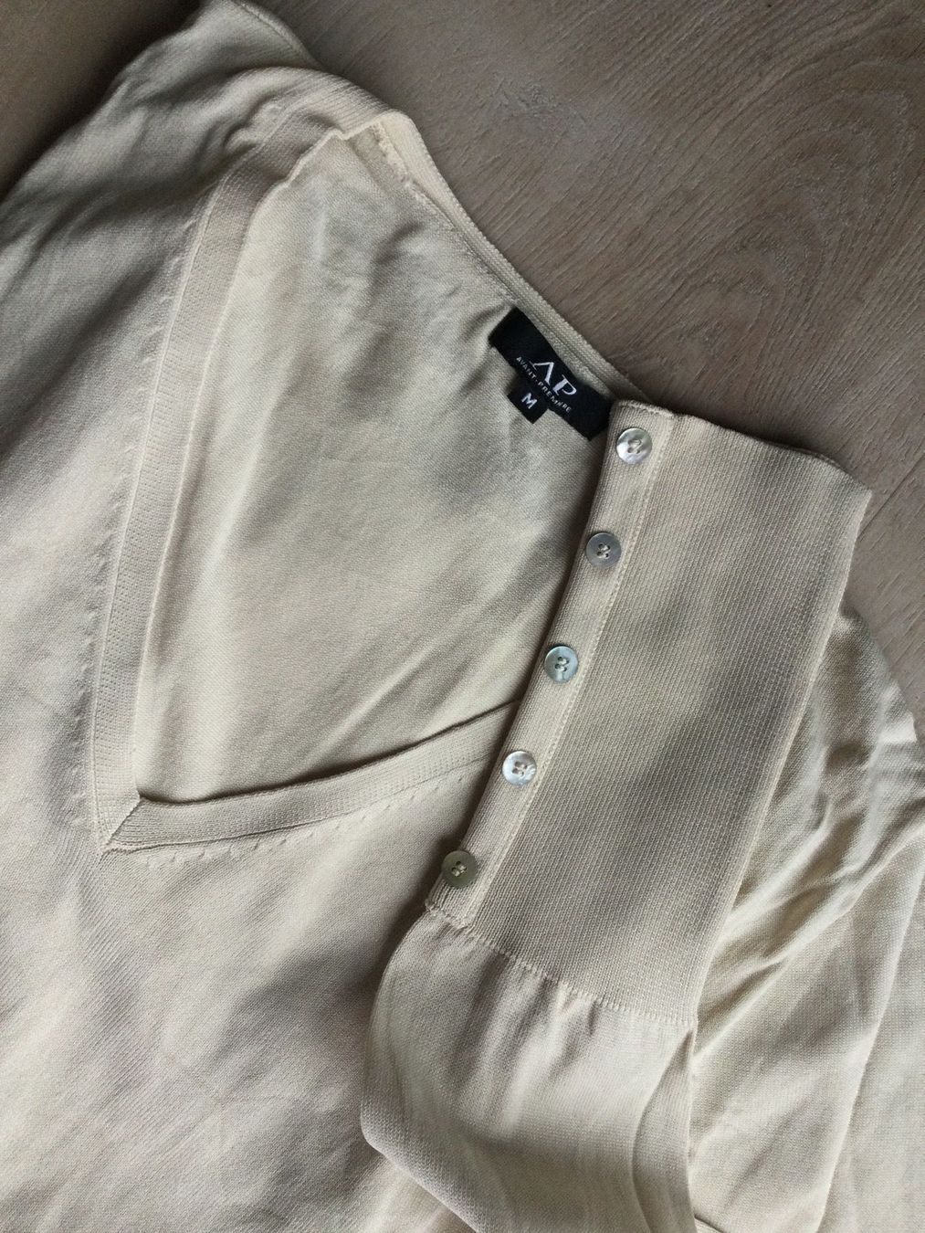 Avant Premiere Maglioni & Felpe: Pull écru col V marque AP Manor, taille M, NEUF – Nuovo e nell'imballaggio originale da Agiez venduto da chouchanelle 7