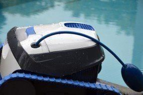 Dolphin Accessori per Piscine: Poolroboter Dolphin S100  neu – Nuovo e nell'imballaggio originale da Brittnau venduto da Chaeferli010 4