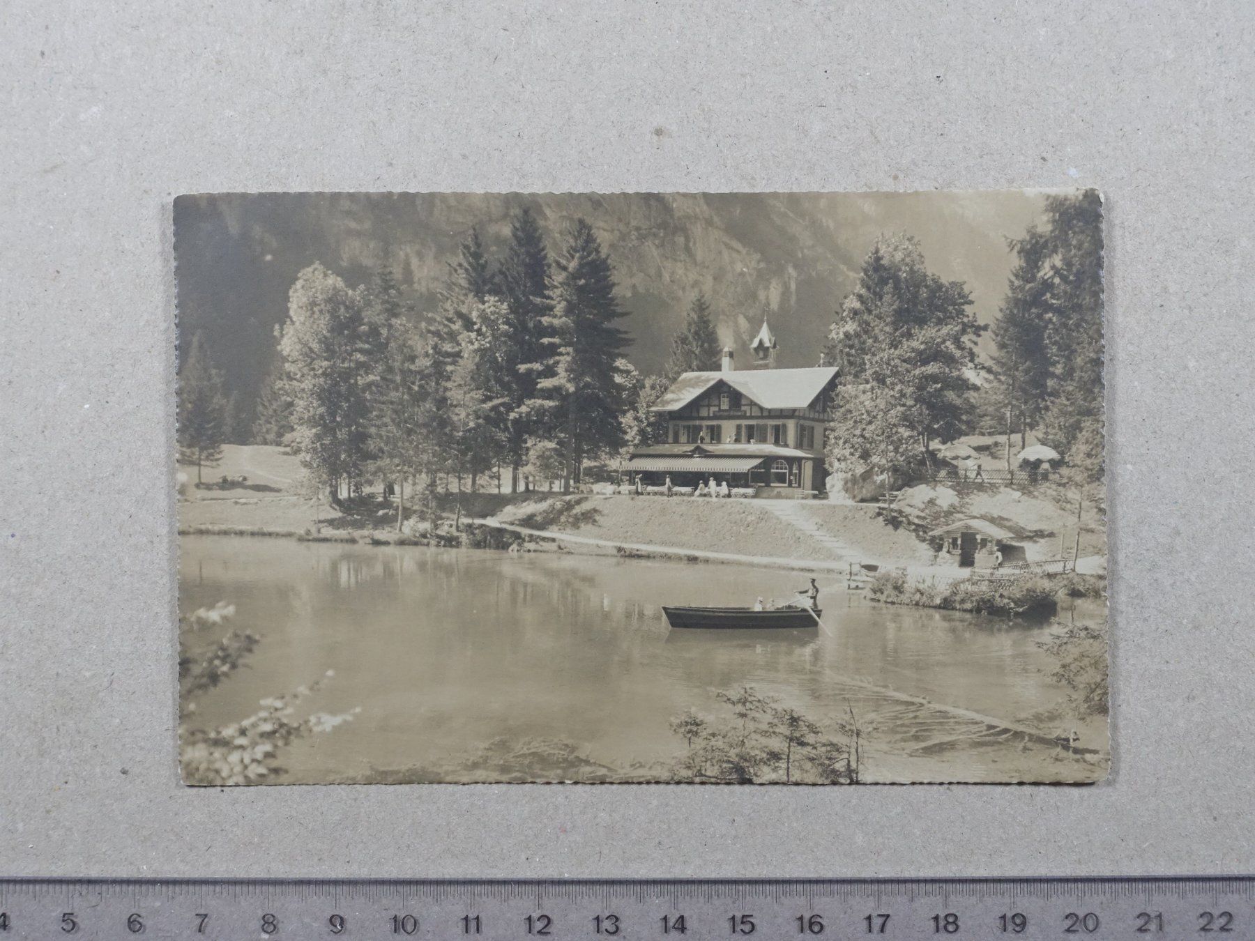 Cartes postales: Kurhaus Blausee, Lötschbergroute, belebt, Boot – D'occasion à Lenzburg par fh1