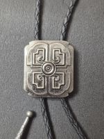2) Bolo-Tie Westernkrawatte Tribal Antik-Silber Neu
