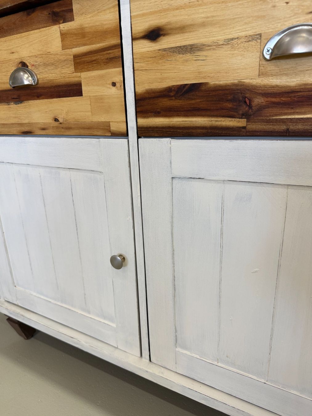 Cassettiere: Sideboard Kommode Sheesham vintage weiss restaurier börnie's – Usato da Dottikon venduto da beni1204 5