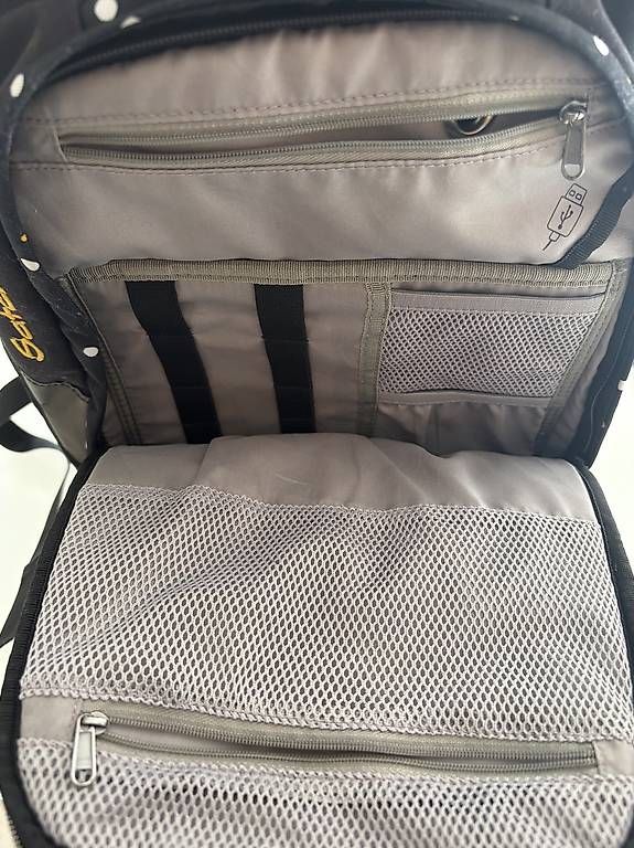 Sacs & sacs à dos: Schulranzen /Etui – D'occasion à Haldenstein par 0000 1