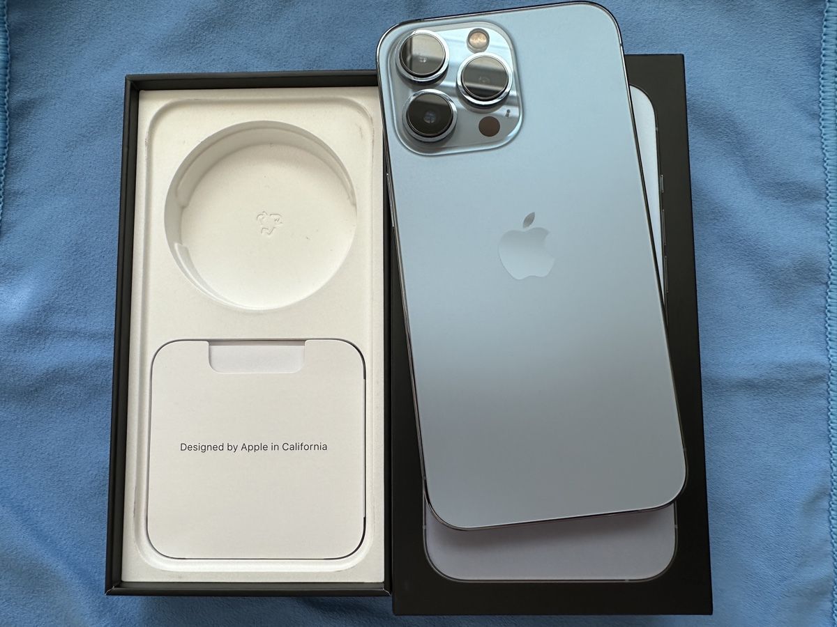 Apple Telefoni cellulari / Smartphones: IPhone 13pro / 128gb / Sierra blue – Usato da Mauren venduto da alan.meier 1