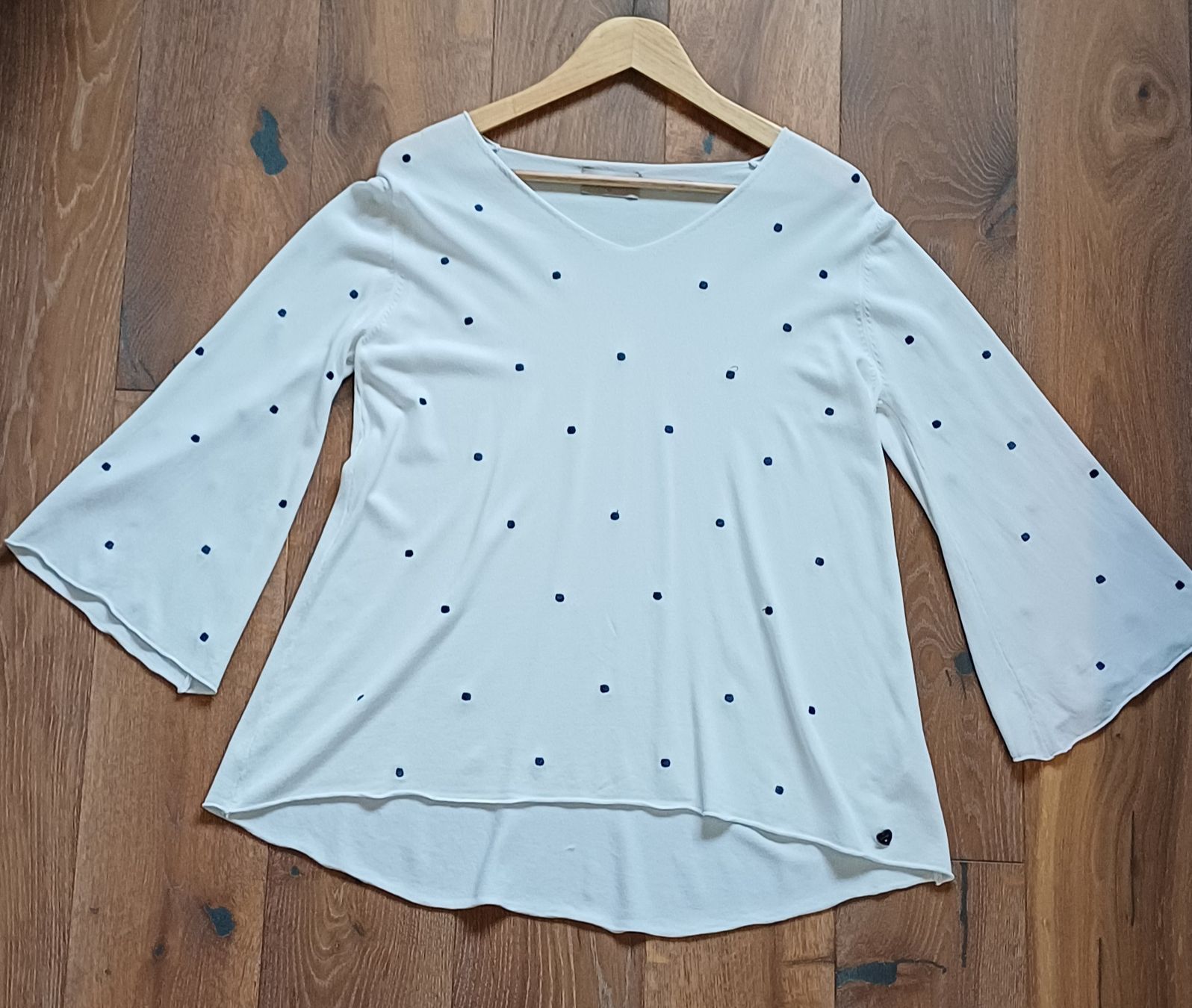 Maglioni & Felpe: edler Pullover Lolita – Usato da Alpthal venduto da Ing3_rid