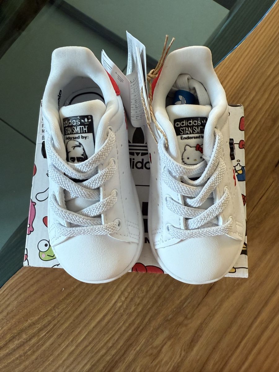 Adidas Scarpe per ragazzi: Adidas x Stan Smith Hello Kitty, Gr. 19, Neu mit Box! – Nuovo e nell'imballaggio originale da Konolfingen venduto da likeacat 3