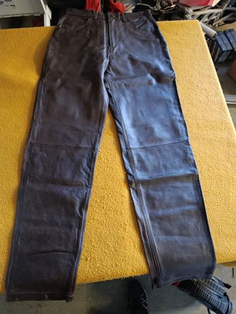 Lederhose, echtes Leder, Gr. 43, Top Zustand