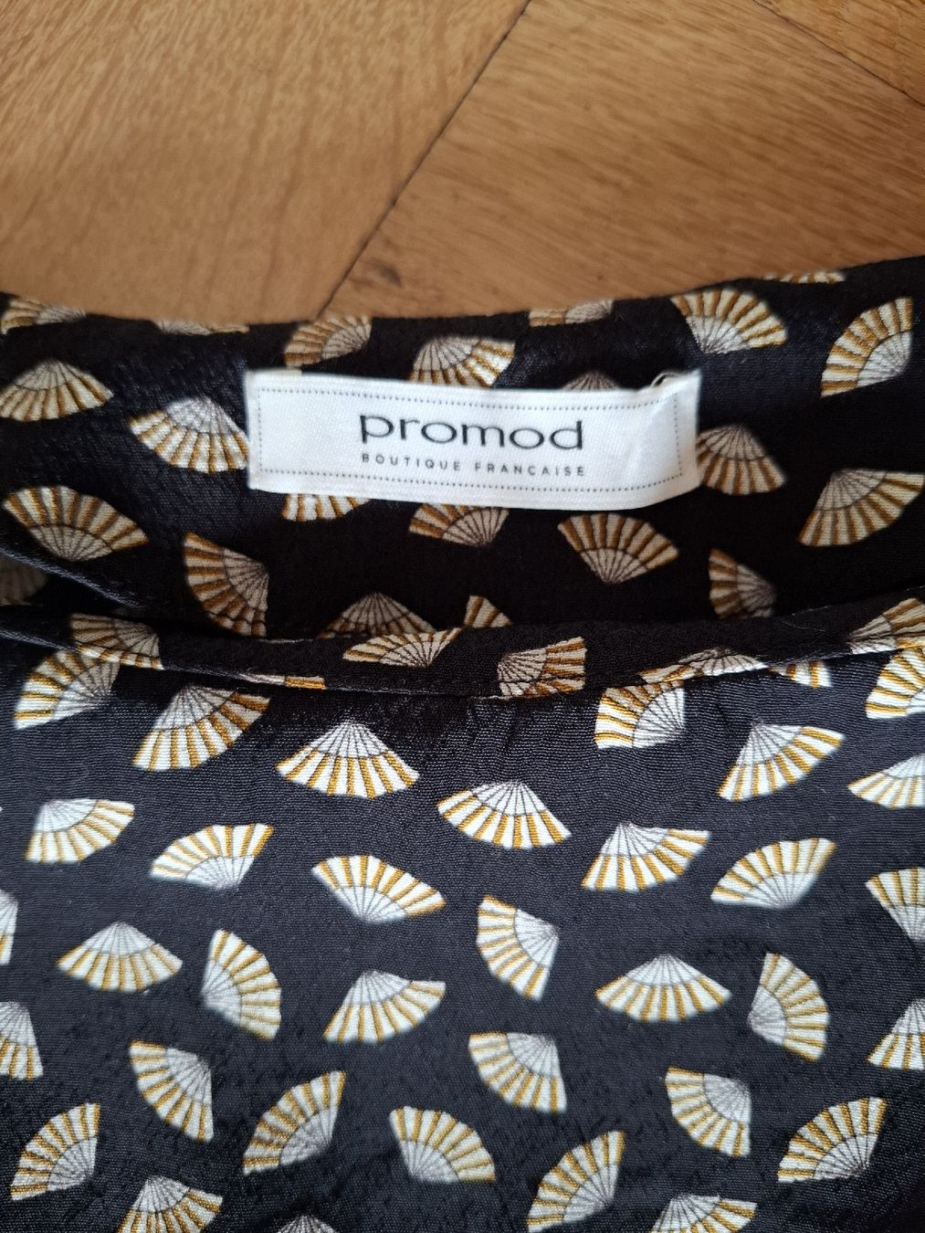 Promod Kleider: Robe Promod noire à motifs - Taille 38 – Gebraucht aus Neuchâtel von FloKo88 2