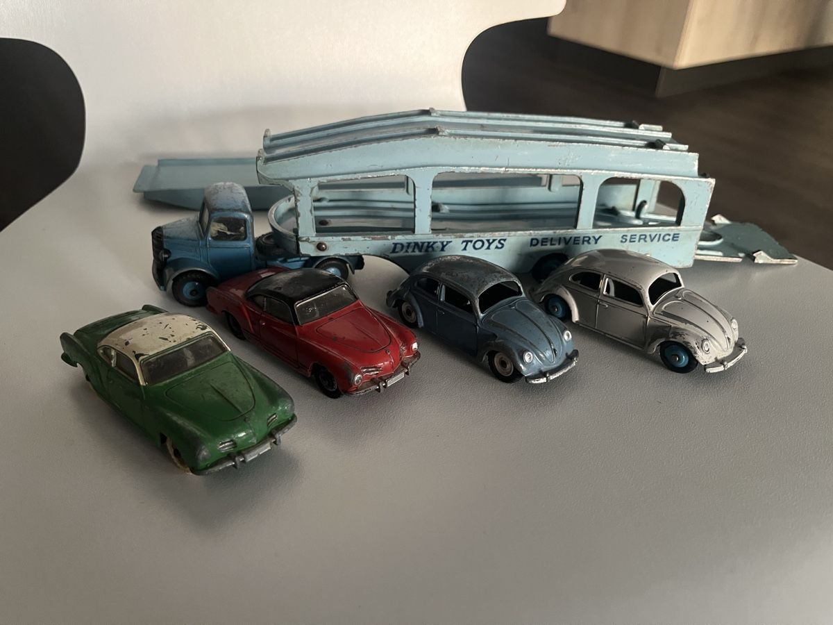 Dinky Toys Modellini d'auto: Dinky Toys VW Transport Käfer Karmann Ghia Pullmore – Usato da Tafers venduto da Hansi-44 3