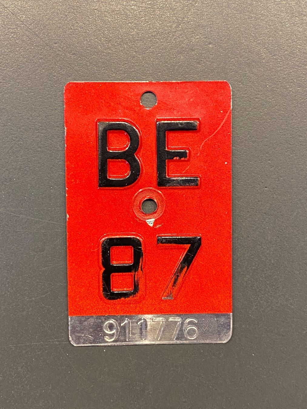 Insegne: Velonummer - BE 87 – Usato da Worb venduto da rofcor