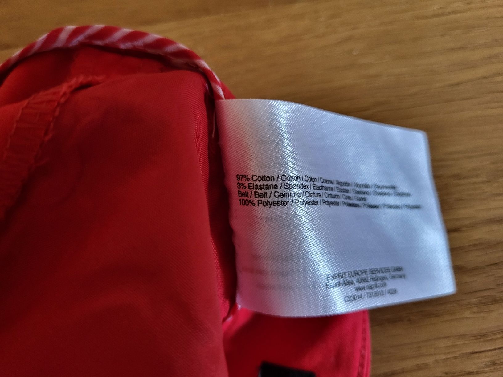 Esprit Hosen: Esprit Shorts rot Gr 38  – Neu (gemäss Beschreibung) aus St.Gallen von Einstein87 4