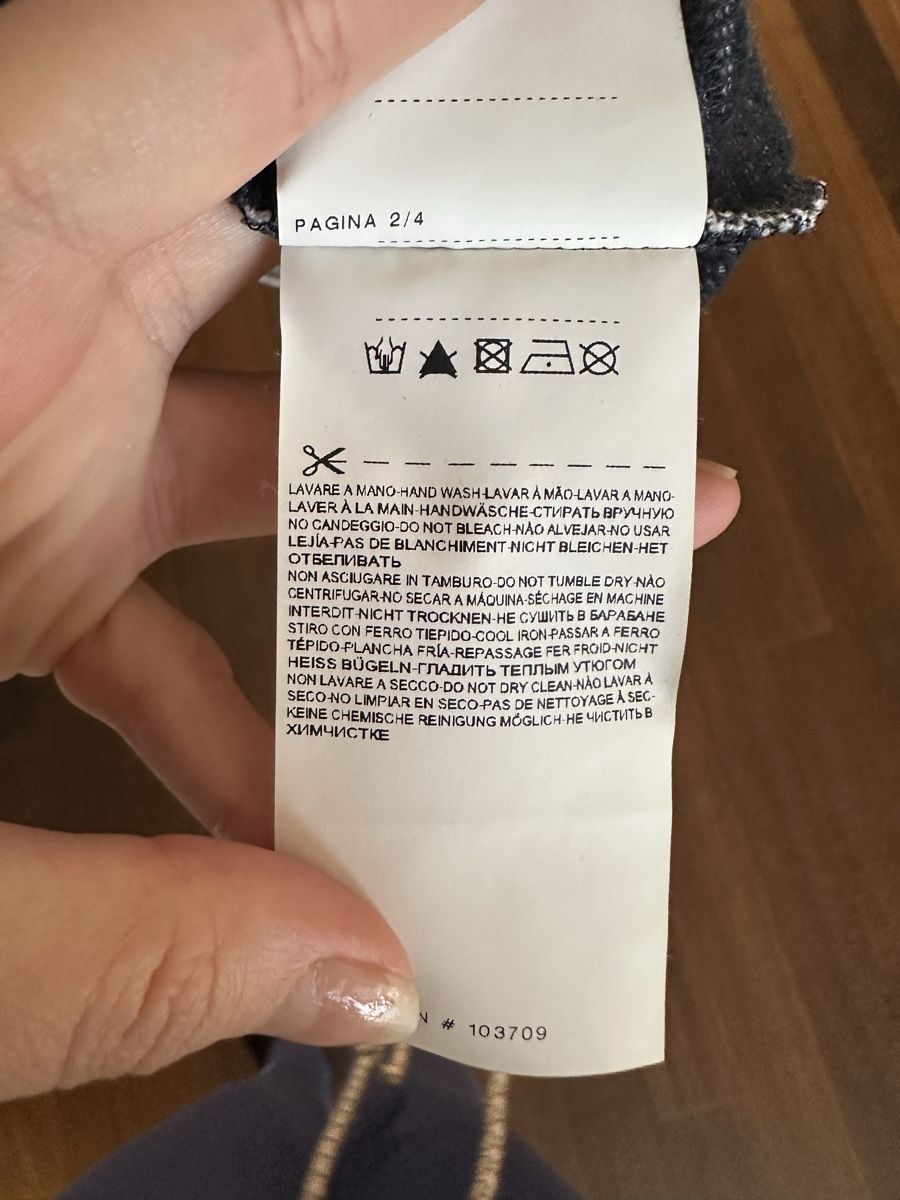 Top: Schönes Oberteil von Armani Jeans – Usato da Dübendorf venduto da suv_7dsx 5