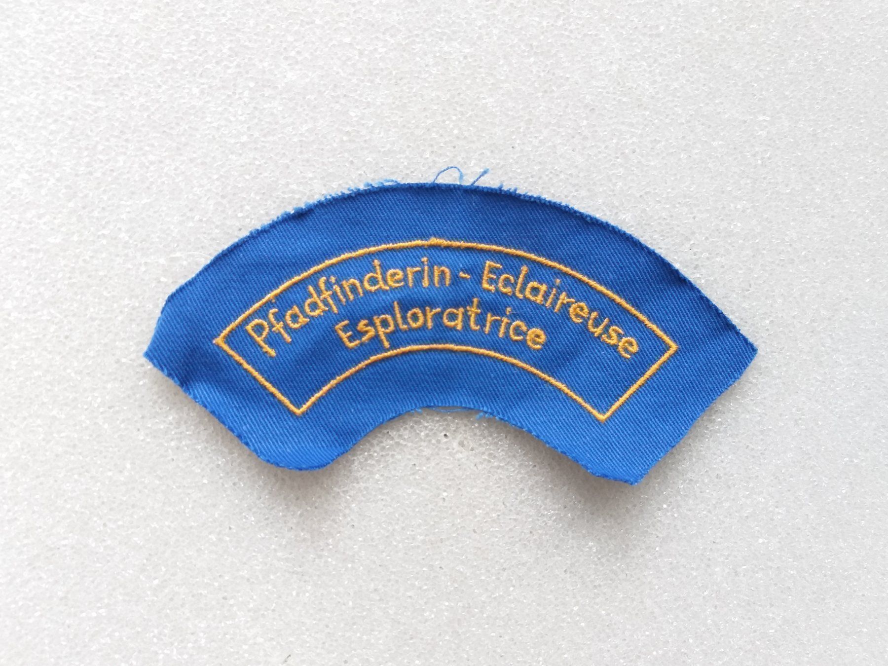 Placchette & Badge: Abzeichen RKD Pfadfinderin Ord. 1949 – Nuovo (secondo la descrizione) da Bauma venduto da SwissMilitaria