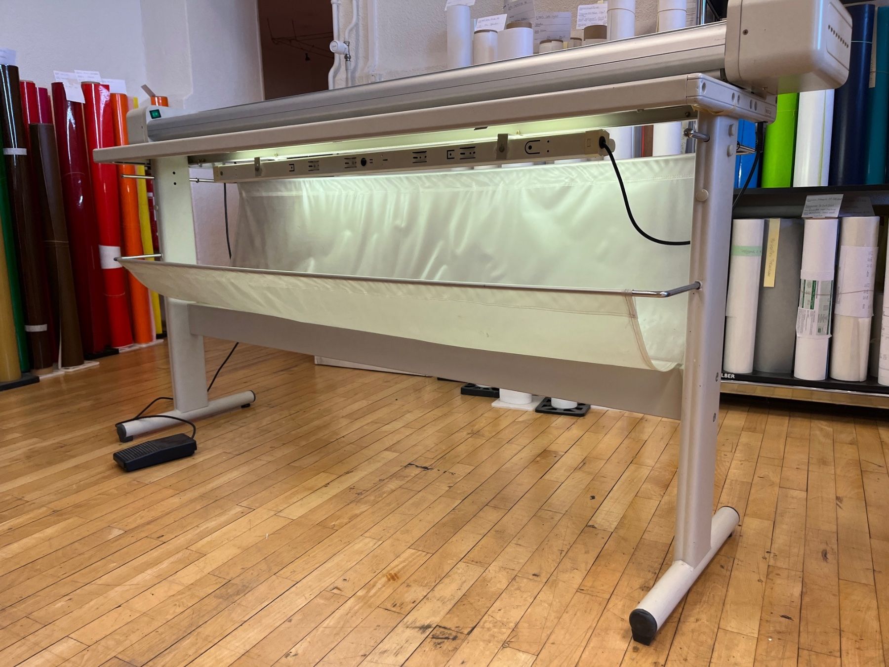 Tutte le macchine: Grossformat Rollenschneider, Top Zustand, günstig! – Usato da Ebnat-Kappel venduto da Cosi111