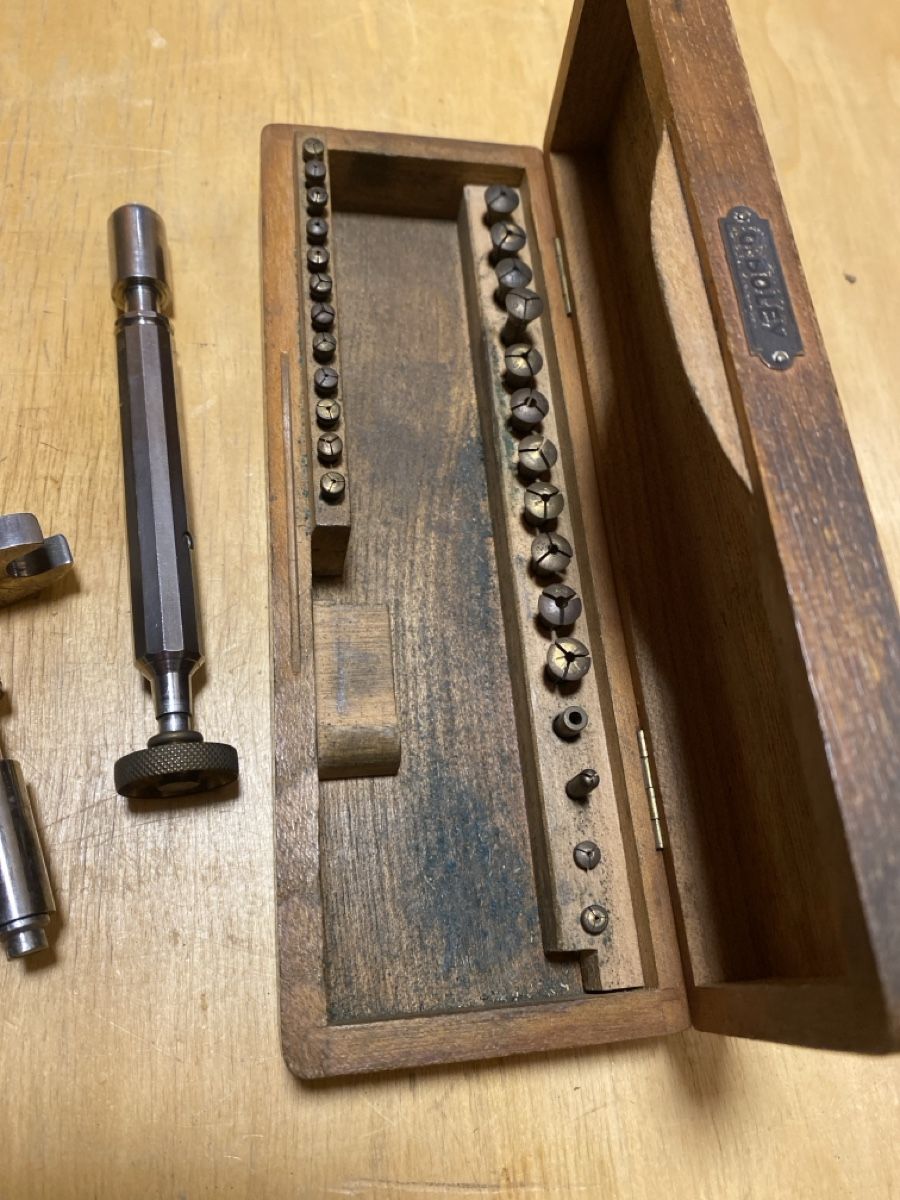 Tutti gli attrezzi: Outils pour horloger… – Usato da Corcelles NE venduto da Avossouhaits 2