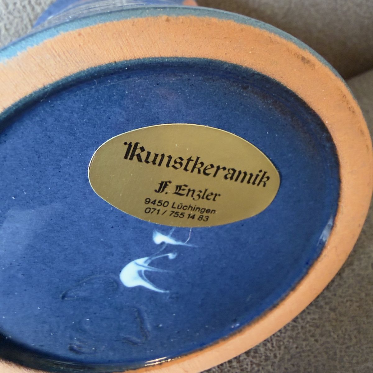 Carafes: Wunderschöne blaue Keramikkaraffe mit Blumenmuster – D'occasion à Widnau par kustercarmen 4