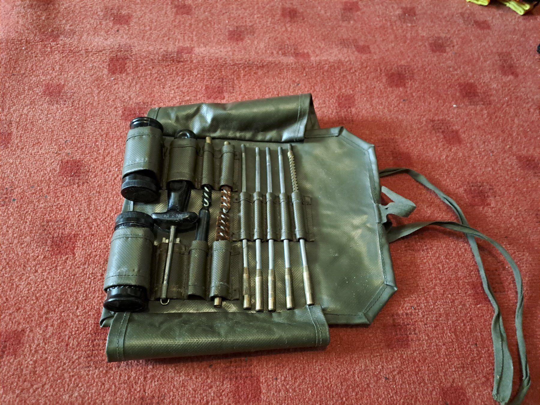 Schweizer Armee Uniformi: Sturmgewehr 57 Putzzeug – Usato da St.Gallen venduto da Infanteriewerk
