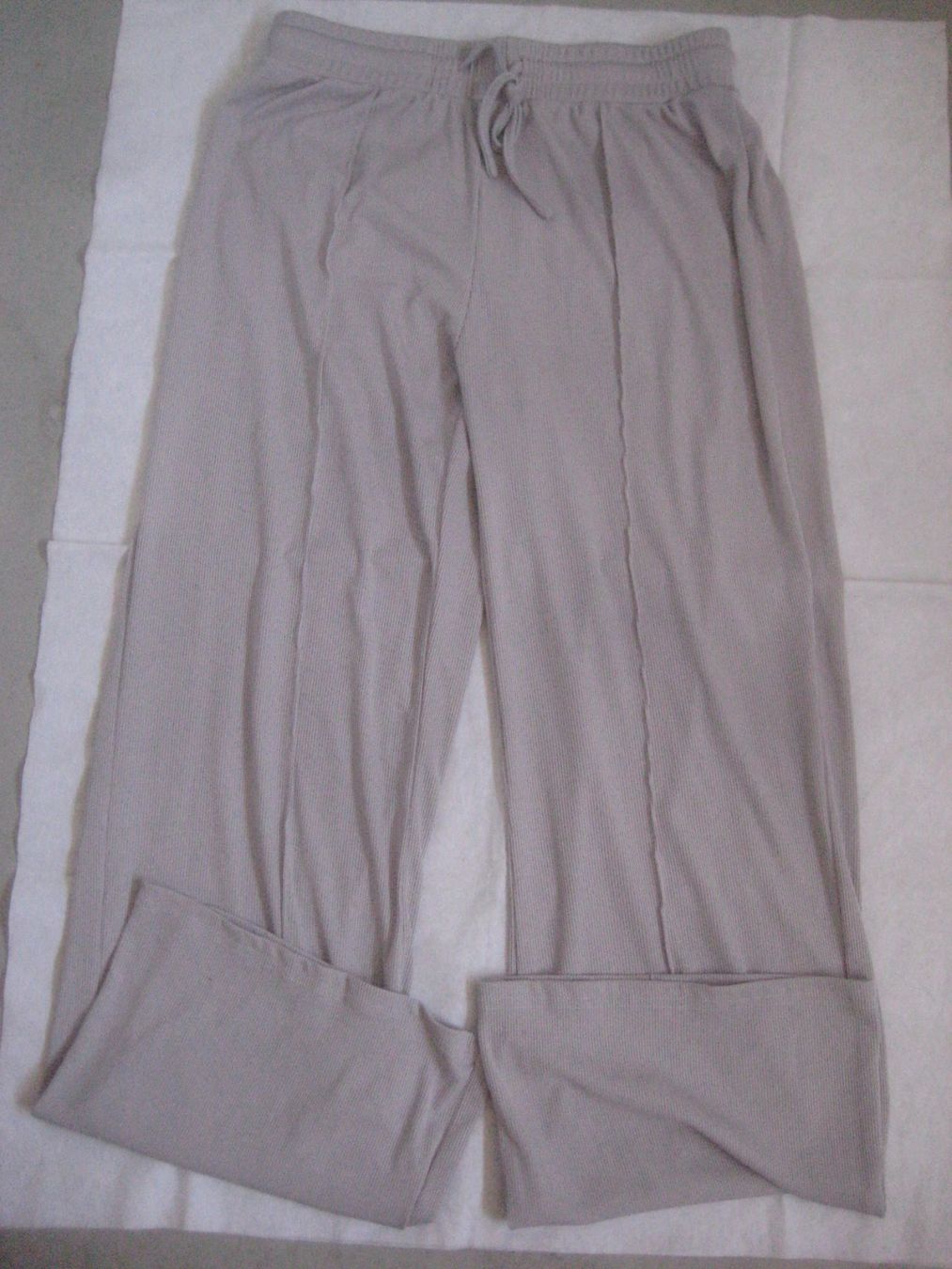 Shein Pantalons: DAMEN  SET HOSE UND BODY – D'occasion à Uster par flocke1