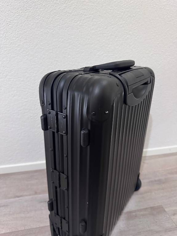 Rimowa Valigie: Rimowa Cabin Stealth Alu – Usato da Gais venduto da luk_2skm 2