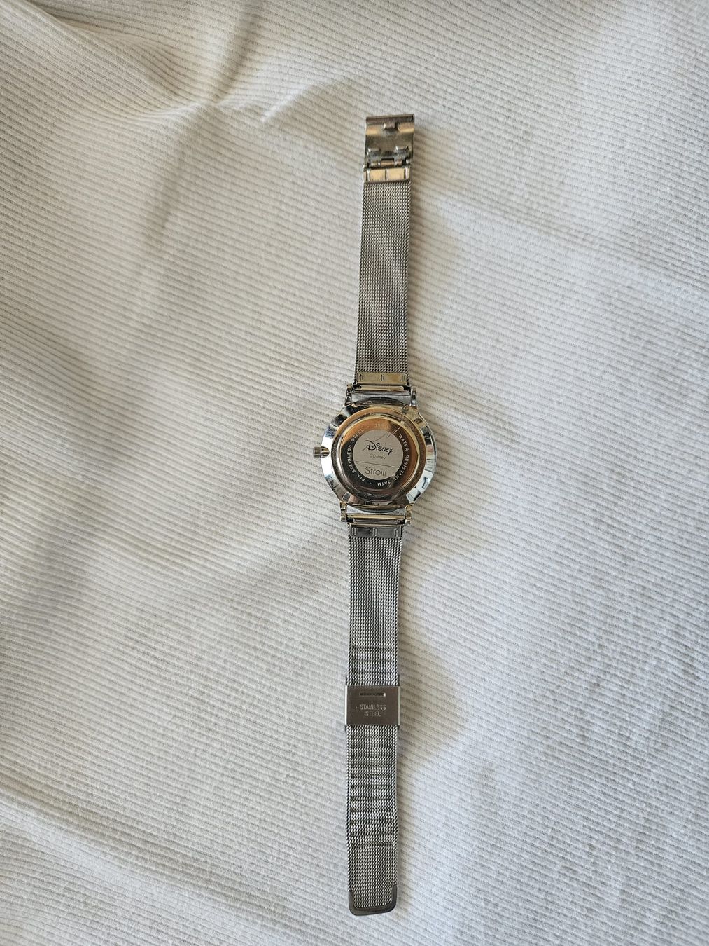 Bracciali & Braccialetti: Mickey Mause Uhr – Usato da Grünenmatt venduto da daeni75 1