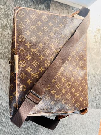 LOUIS VUITTON ABESSES MESSENGER MONOGRAM CANVAS M45257