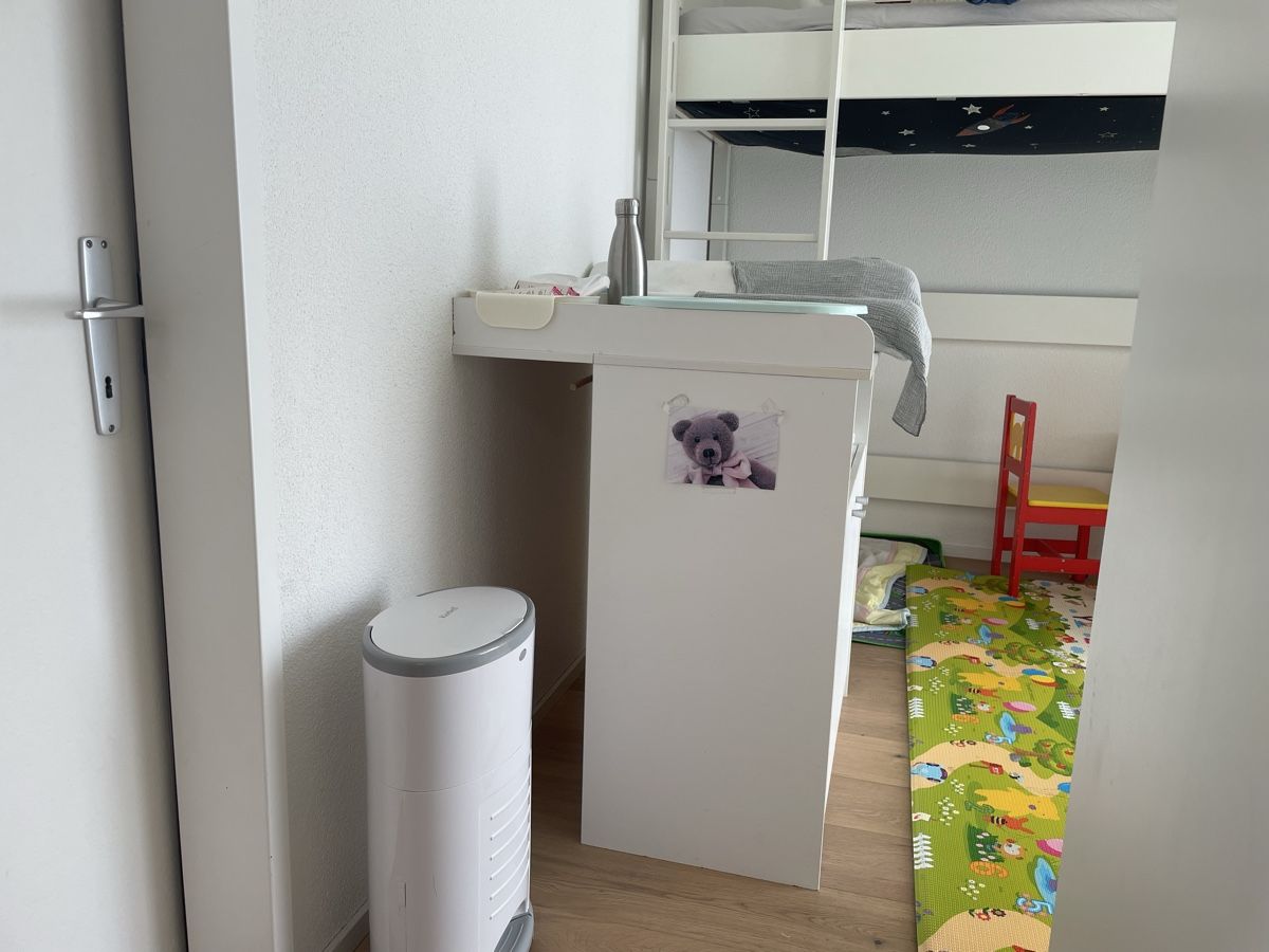 Tables à langer & accessoires: Wickeltisch weiss – D'occasion à Wolfhausen par SchuSchuS 2