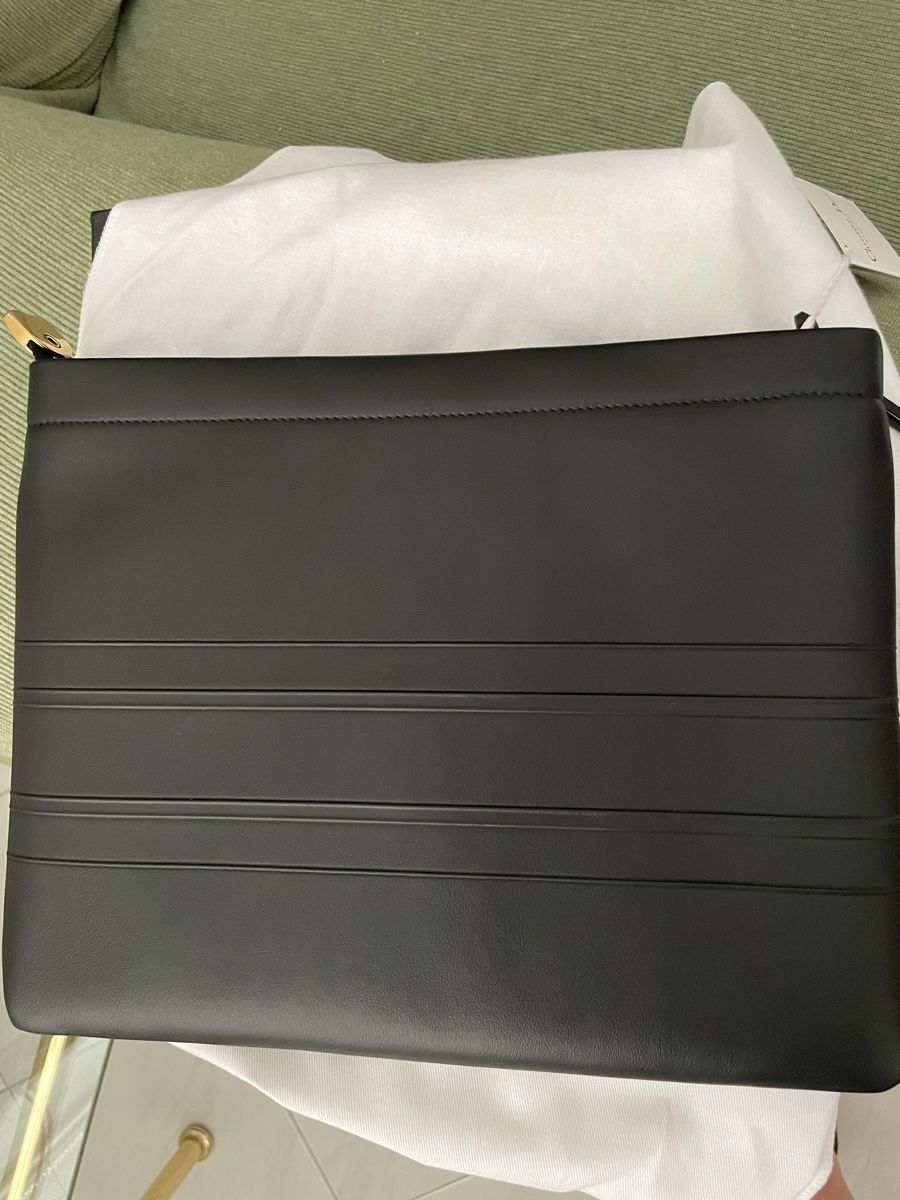 Dior Borse: Christian Dior Black Leather pouch – Nuovo (secondo la descrizione) da Zug venduto da Fashionaddicted.- 1